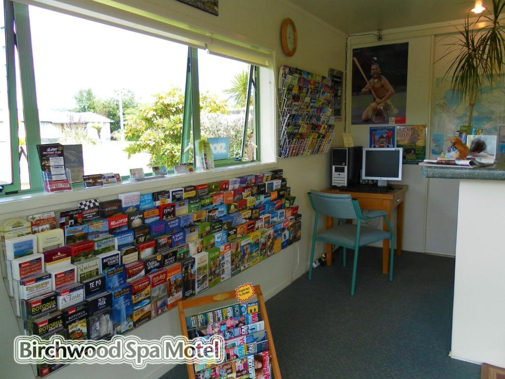 Birchwood Spa Motel Роторуа Экстерьер фото