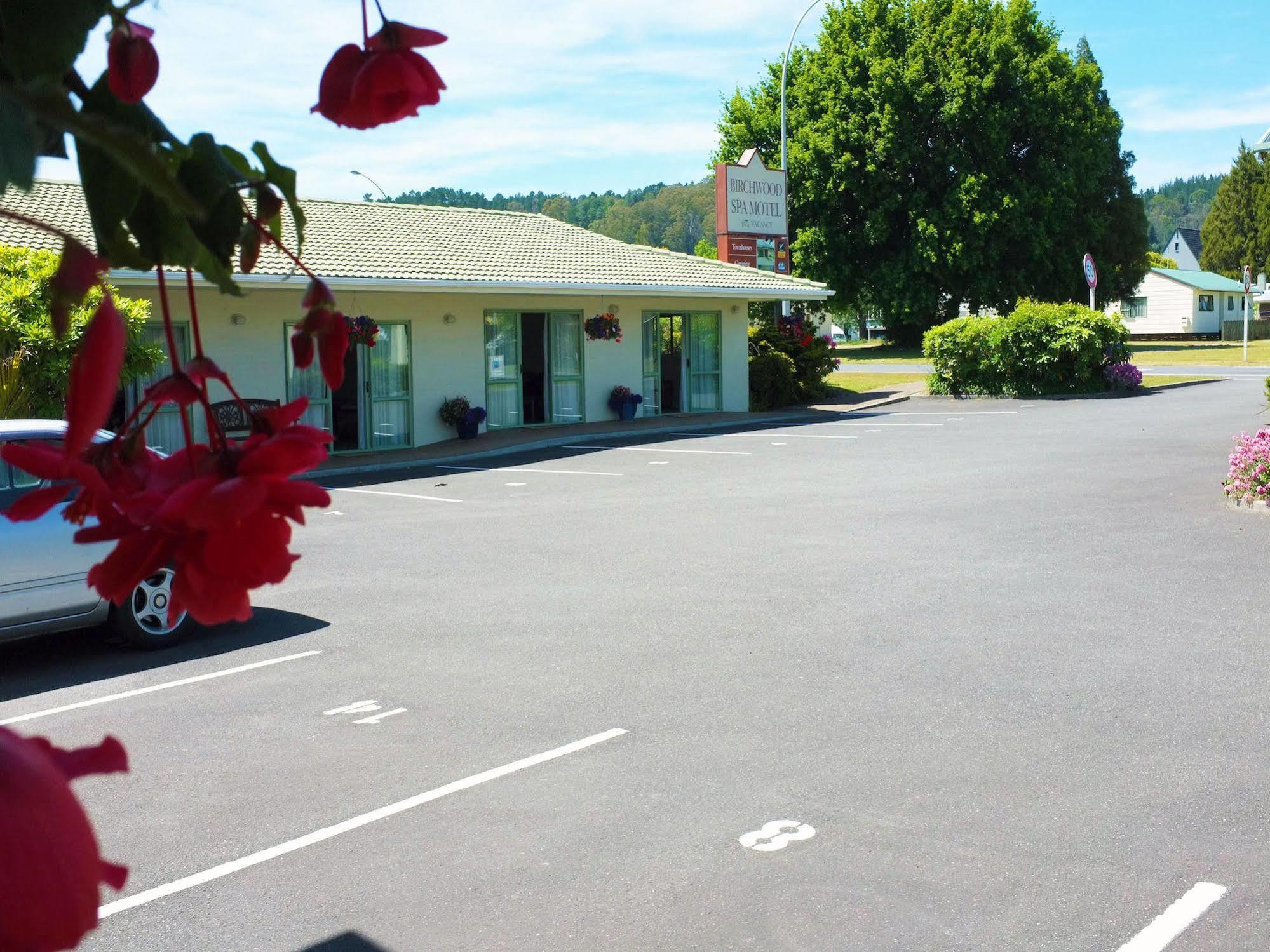 Birchwood Spa Motel Роторуа Экстерьер фото